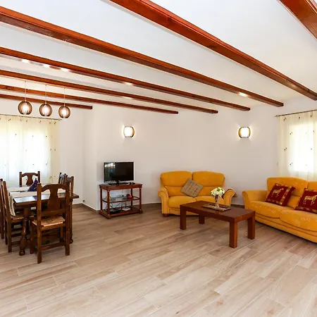Santa Lucia Villa *